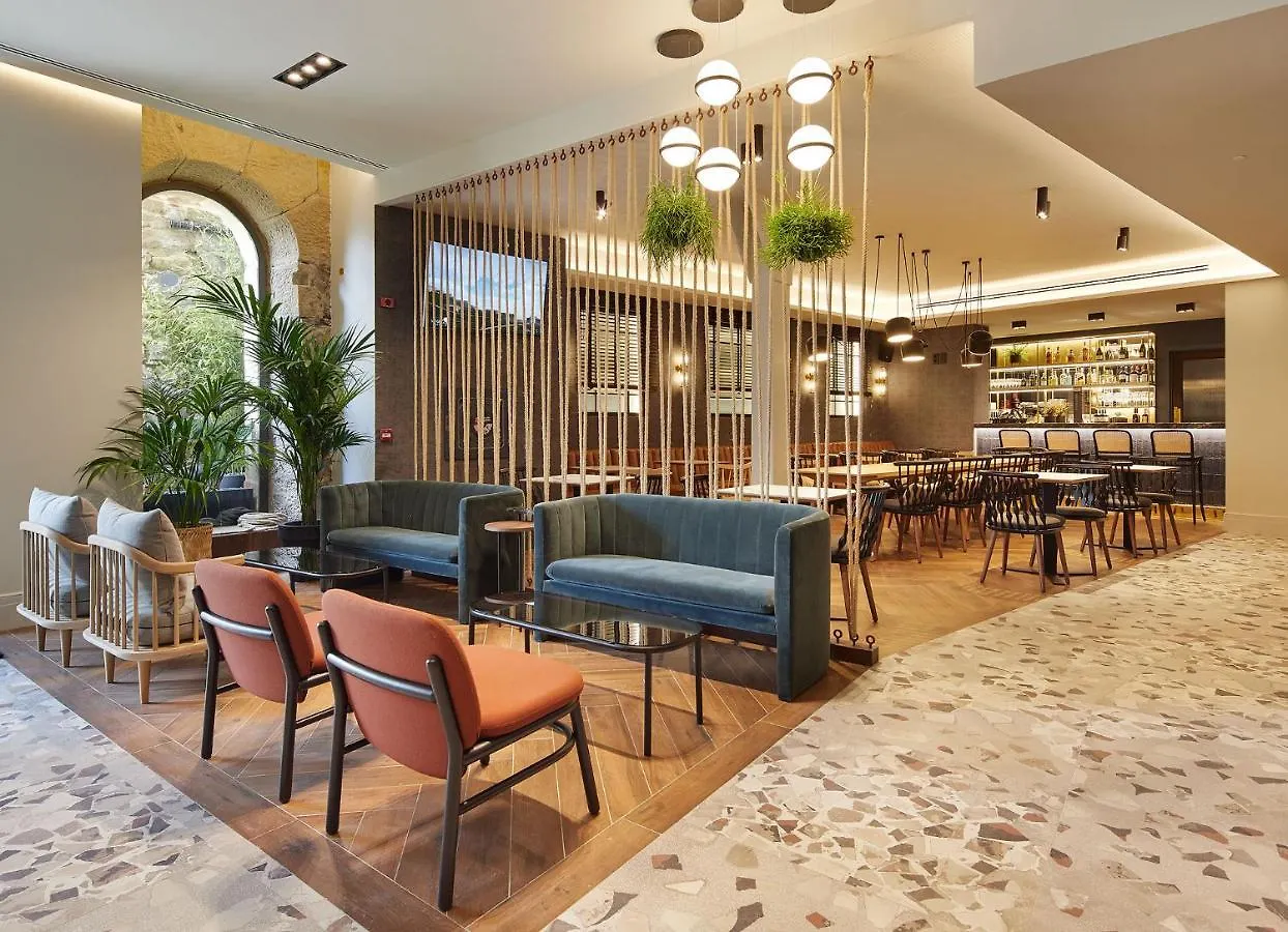 Hotel SANSEbay San Sebastian 3*,
